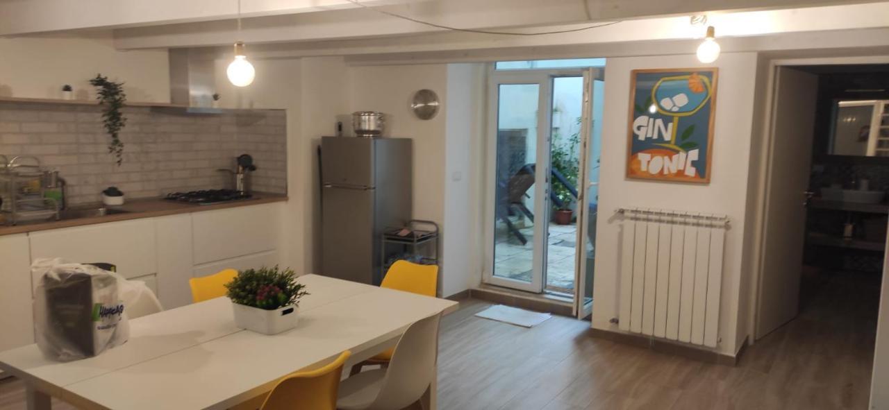 Casamas Villa Brindisi Exteriör bild